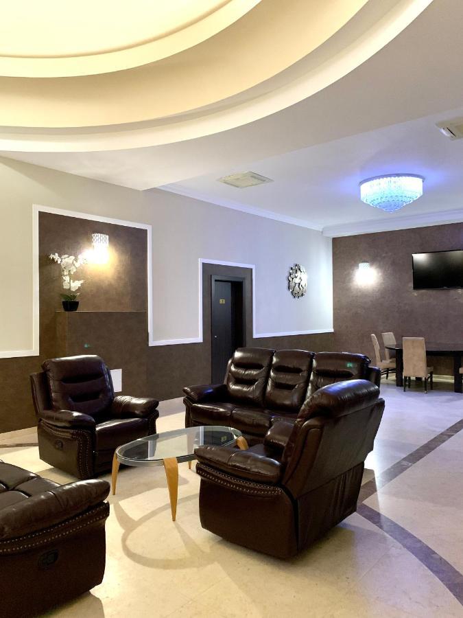 Albert Hotel Плоешти Экстерьер фото