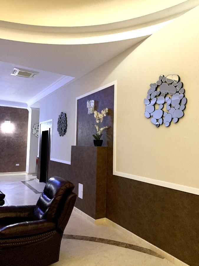 Albert Hotel Плоешти Экстерьер фото