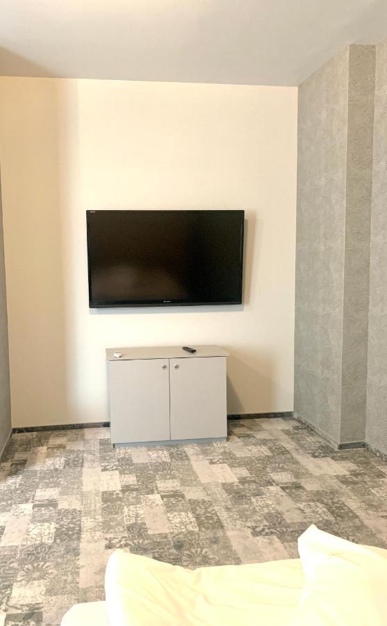 Albert Hotel Плоешти Экстерьер фото