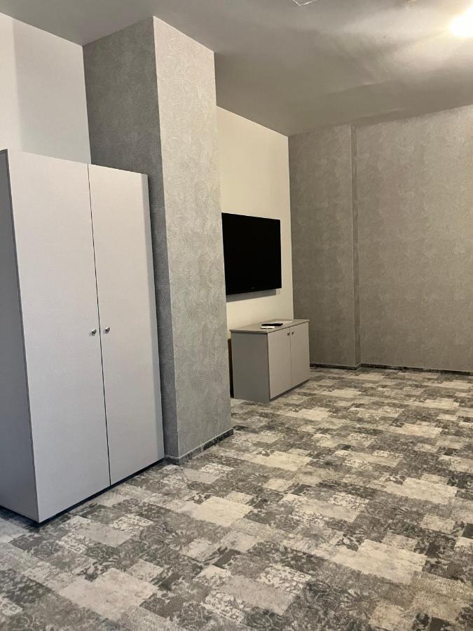 Albert Hotel Плоешти Экстерьер фото