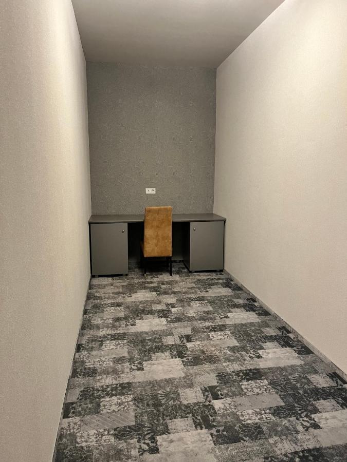 Albert Hotel Плоешти Экстерьер фото