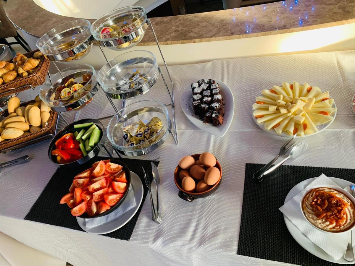 Albert Hotel Плоешти Экстерьер фото