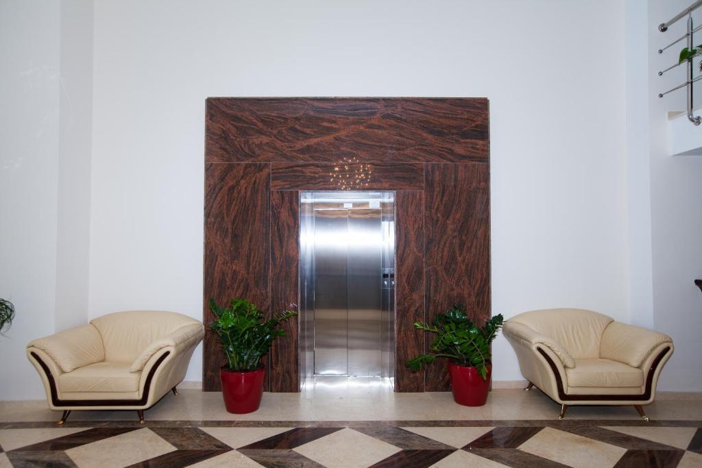 Albert Hotel Плоешти Экстерьер фото